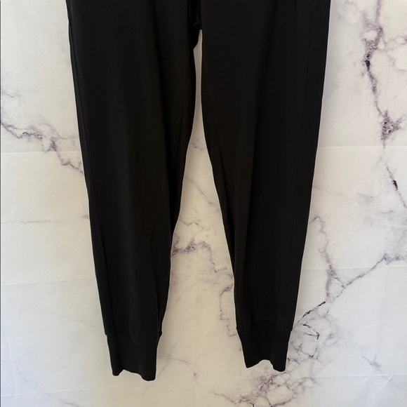 ATHLETA Venice High Rise Jogger Black Size Medium Tall - Picture 8 of 14